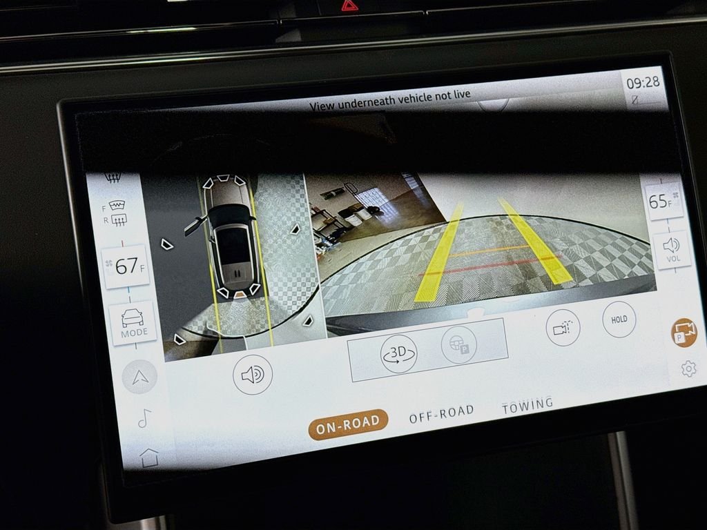 New 2026 Eiger Grey Land Rover SE image 15
