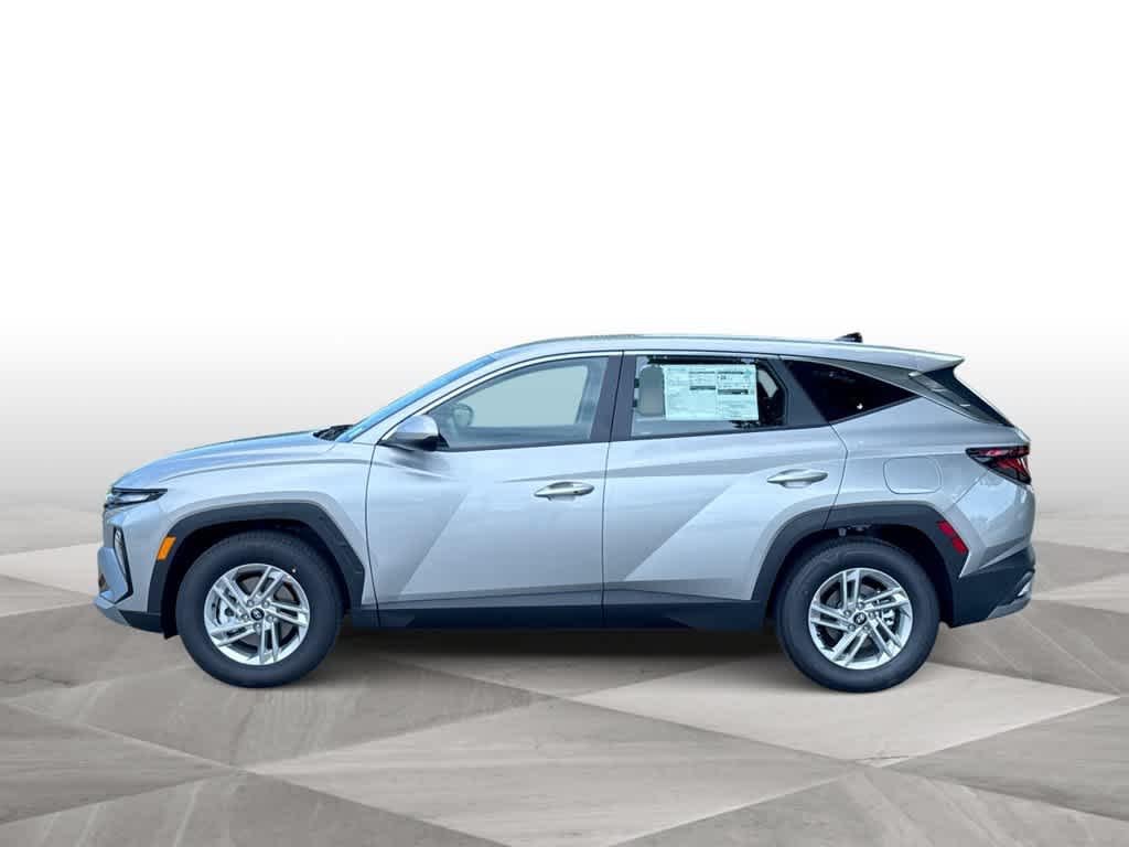 New 2026 Shimmering Silver Hyundai SE FWD image 5