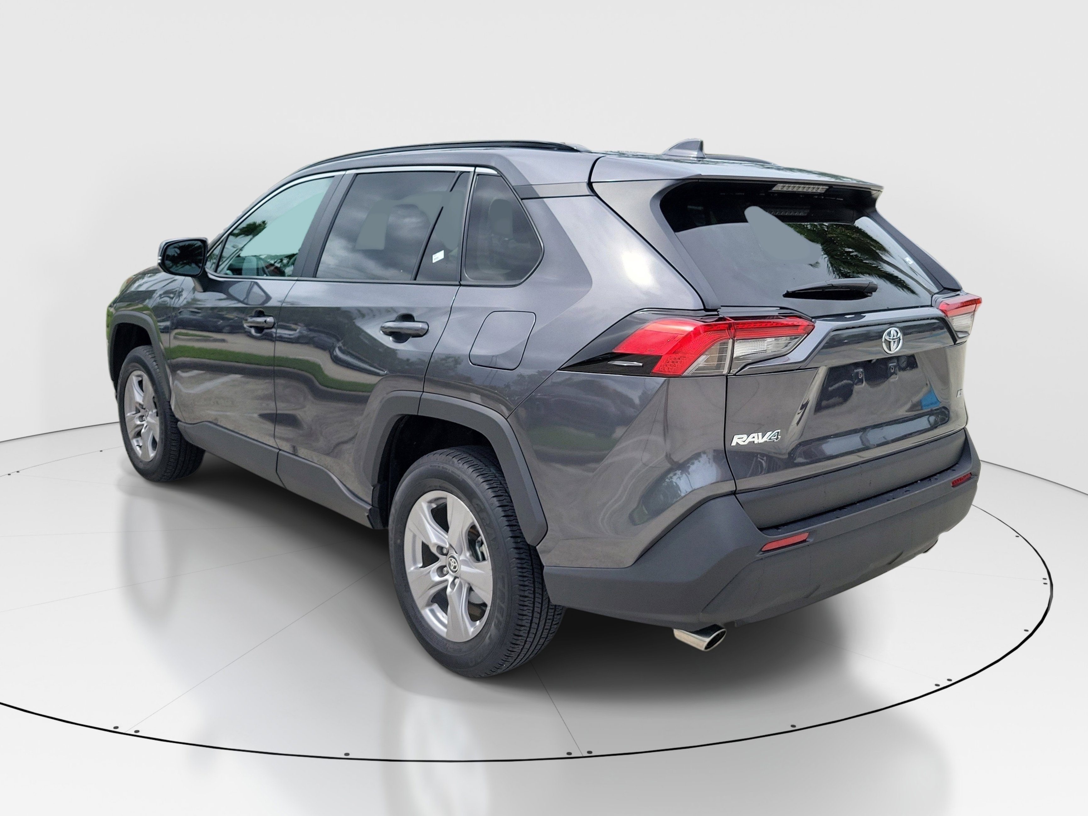 Used 2025 Magnetic Gray Metallic Toyota XLE image 5