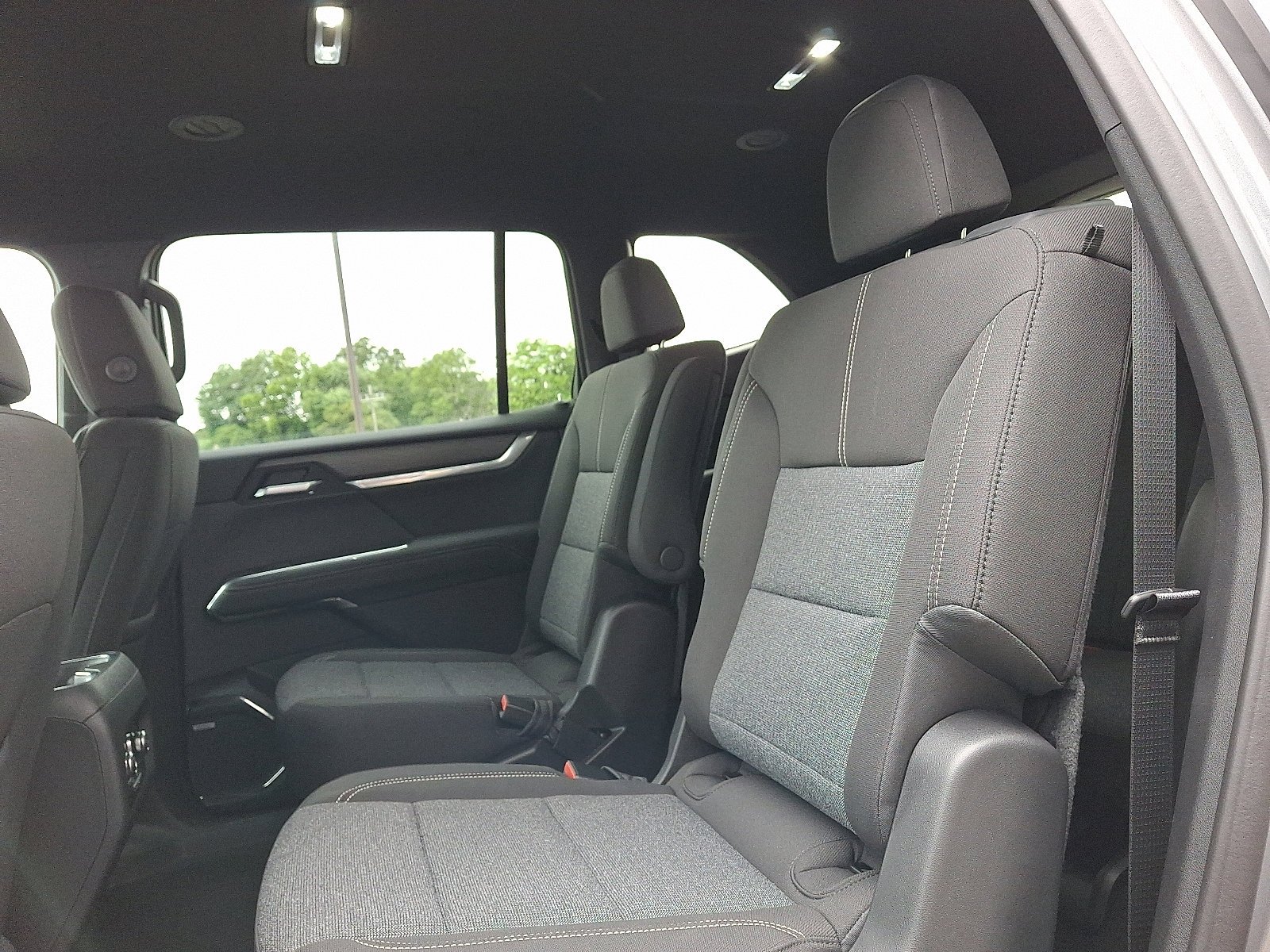 2026 GMC Acadia Elevation - Photo 6