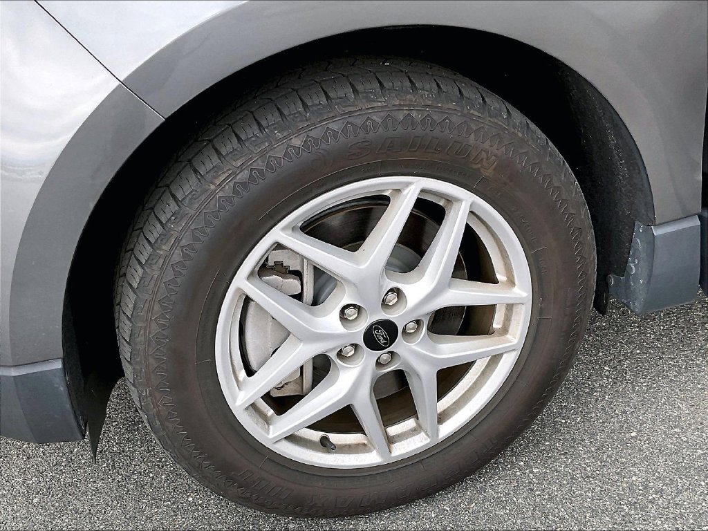 Used 2024 Gray Ford SEL image 7