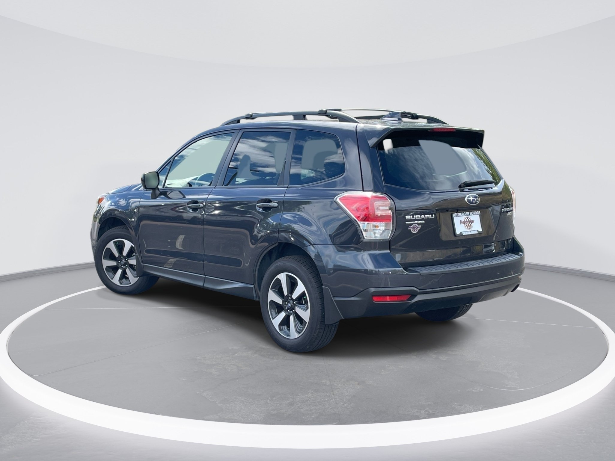 Used 2017 Dark Gray Metallic Subaru Premium image 7