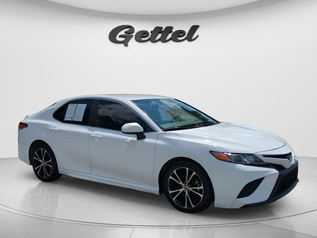 Used 2020 Toyota Camry SE with VIN 4T1G11AKXLU952353 for sale in Gainesville, FL