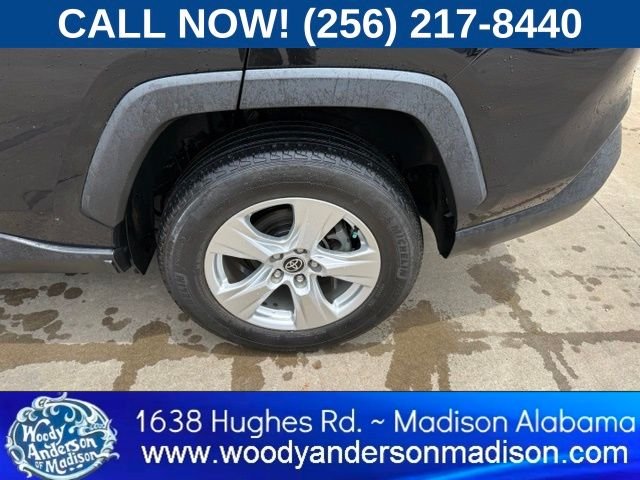 Used 2021 Midnight Black Metallic Toyota XLE image 4