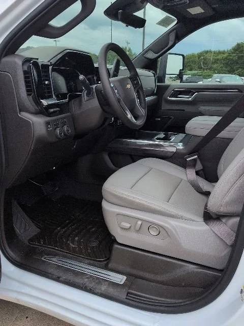2026 Chevrolet Silverado 2500 HD LTZ - Photo 7
