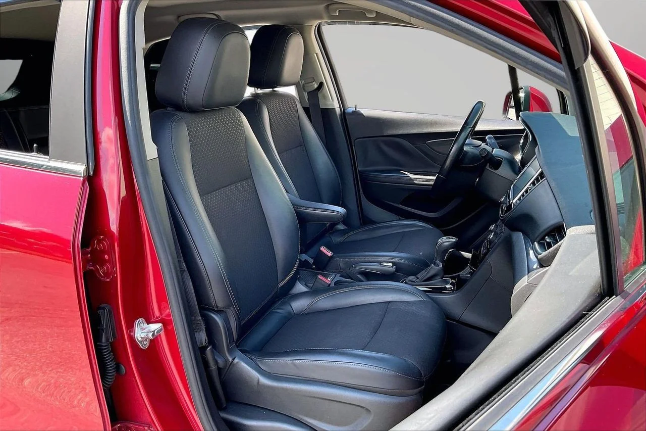 Used 2019 Red Buick Preferred image 22