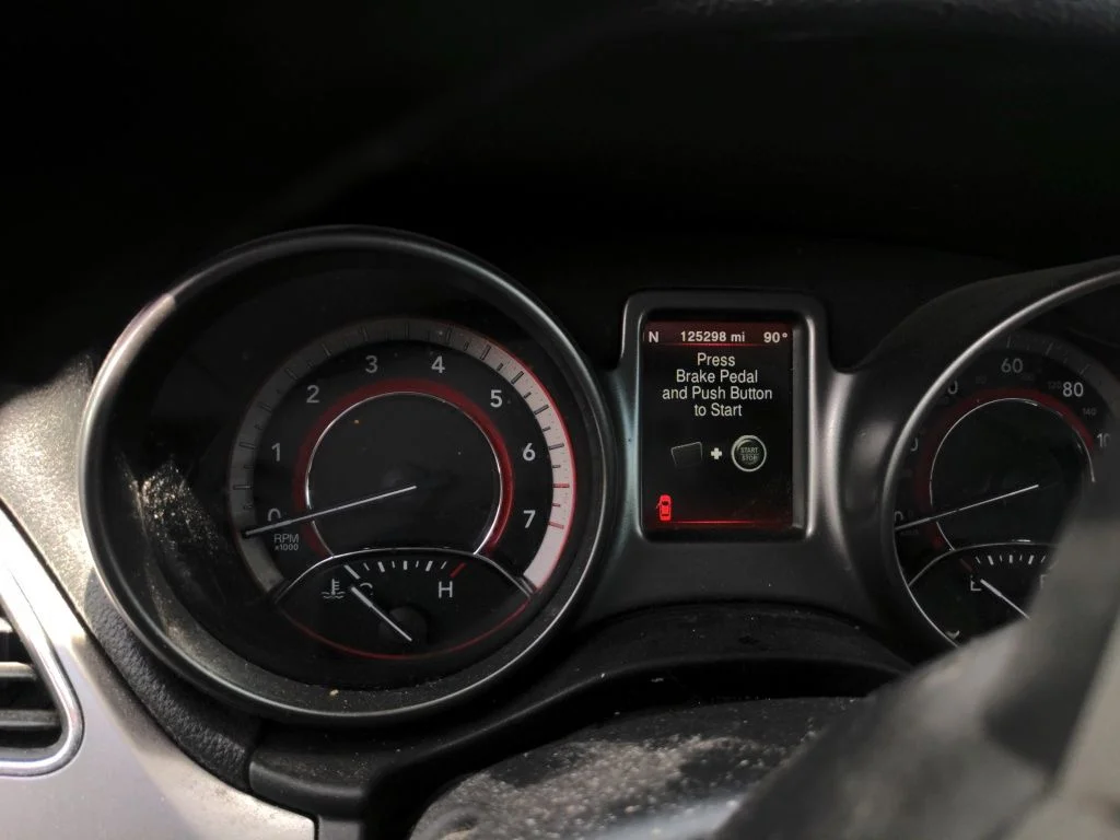 Used 2017 Silver Dodge Crossroad image 11