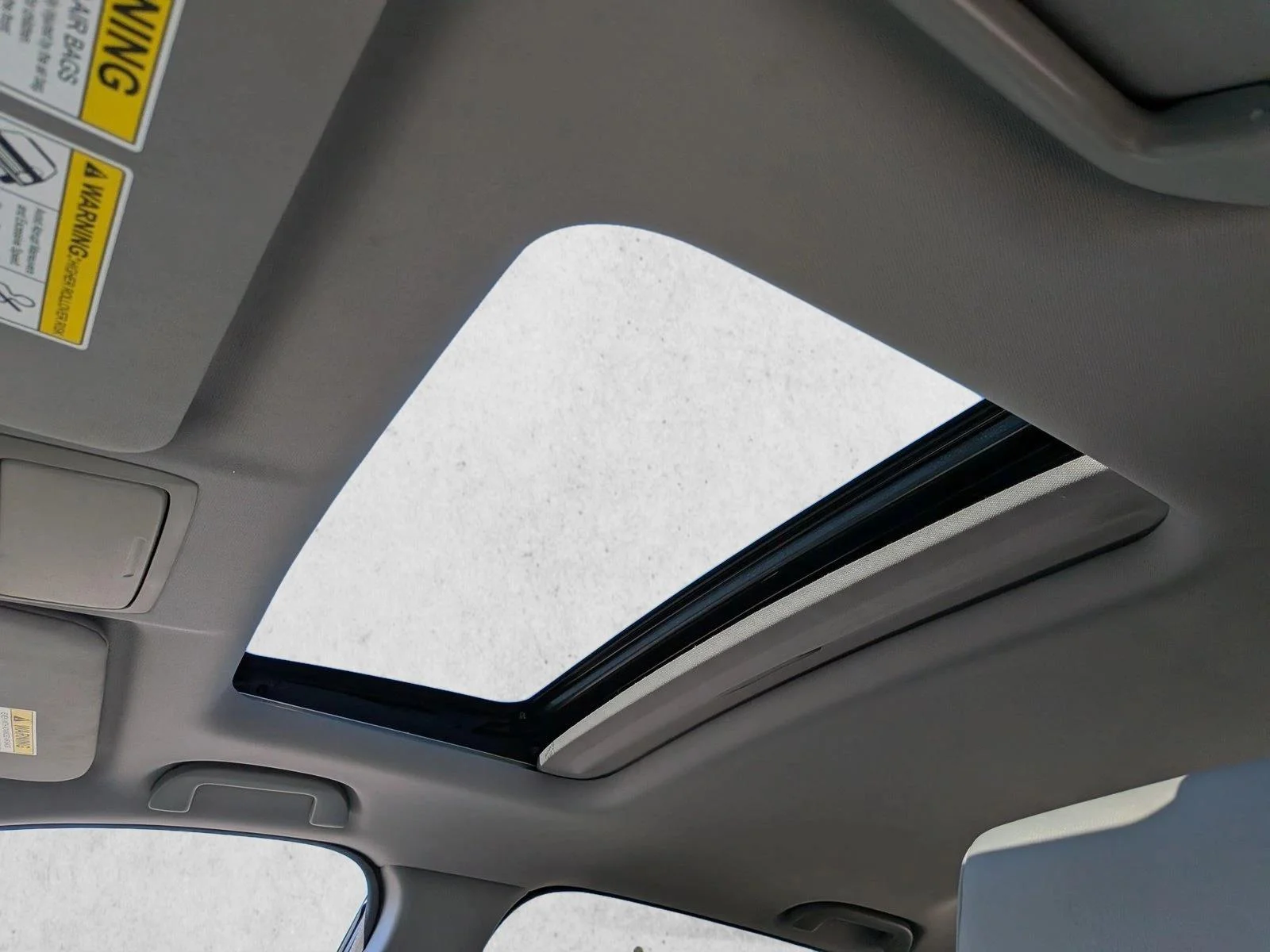 Used 2018 Silver/Gray Honda Touring image 15
