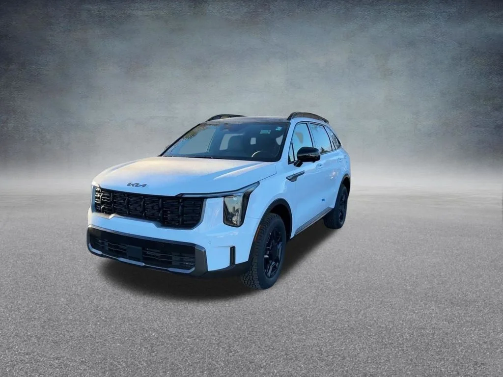 Used 2025 White Kia X-Pro SX Prestige image 7