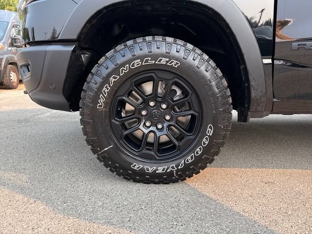 New 2026 Diamond Black Crystal Pearl-Coat Exterior Paint RAM Rebel image 28