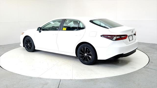 2023 Toyota Camry LE - Photo 4