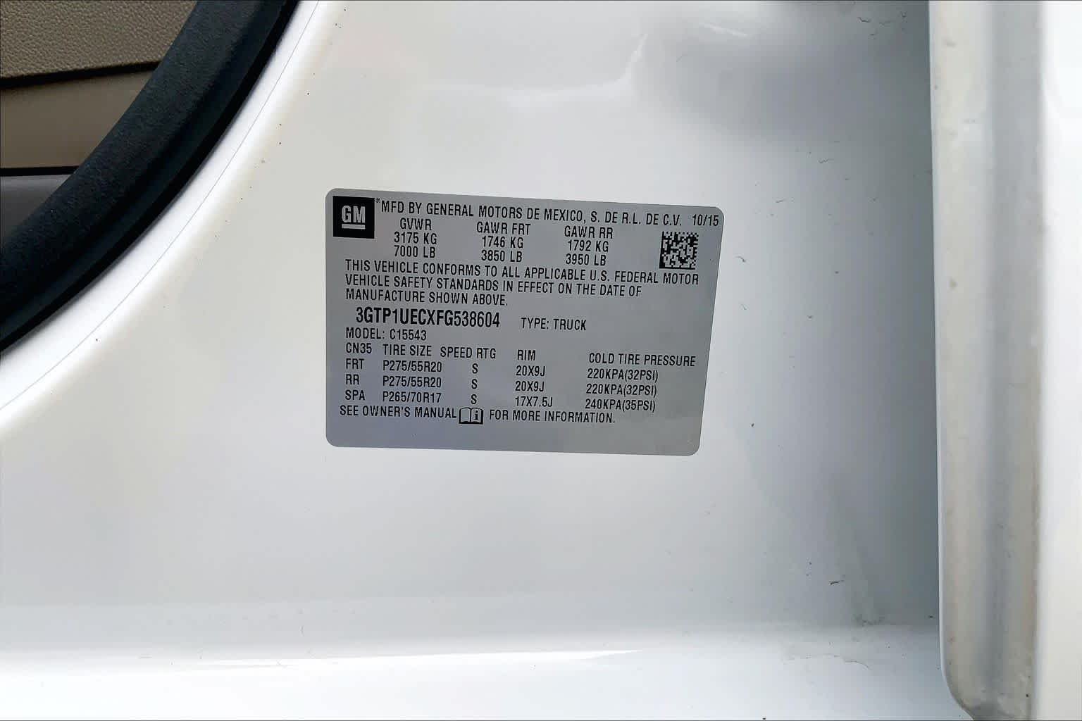 Used 2015 Summit White GMC SLE image 34