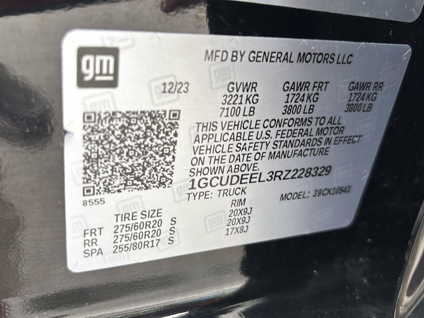 Used 2024 Black Chevrolet RST image 10