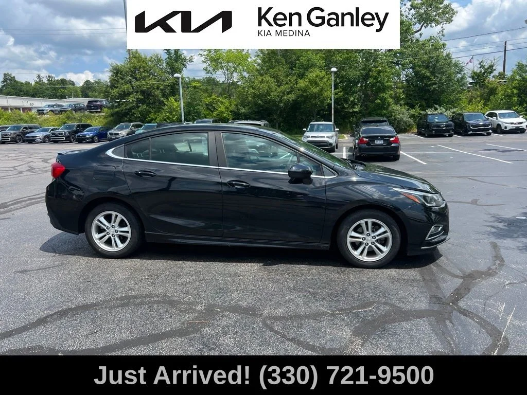 Used 2016 Black Chevrolet LT image 4
