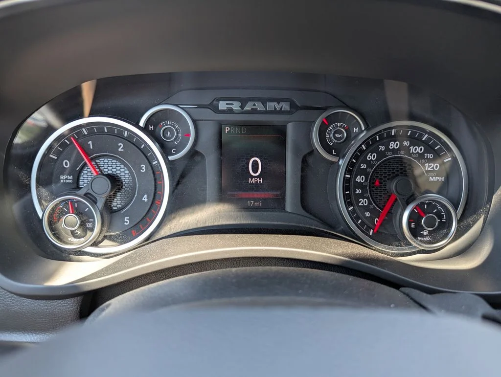 2025 RAM 3500 Tradesman - Photo 38