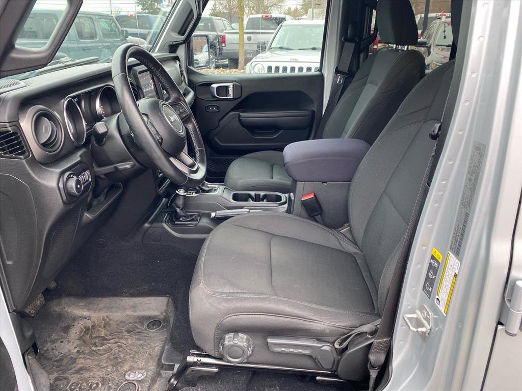 Used 2022 Silver Zynith Clearcoat Jeep Unlimited Sport S image 9