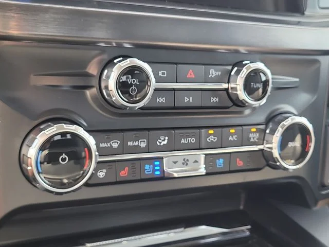 New 2026 Black Metallic Ford Lariat image 26