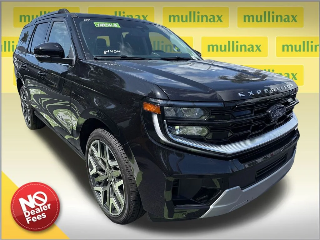 New 2026 Black Ford Platinum image 1