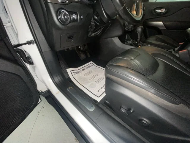 Used 2021 White Jeep Limited image 12