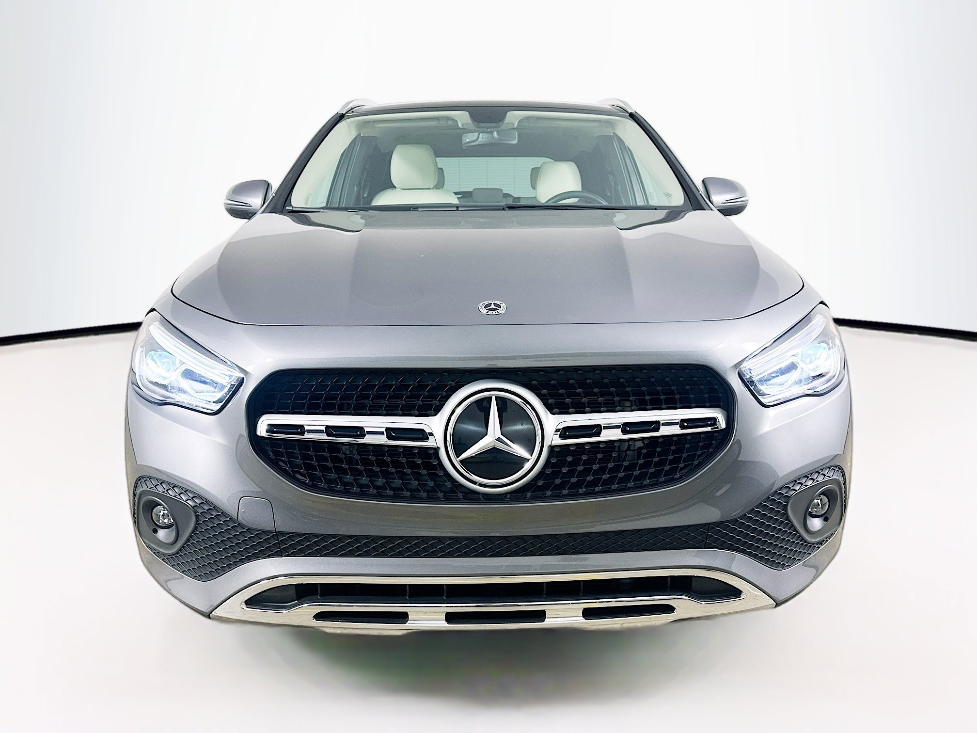 2023 Mercedes Benz GLA 250 4MATIC photo 2