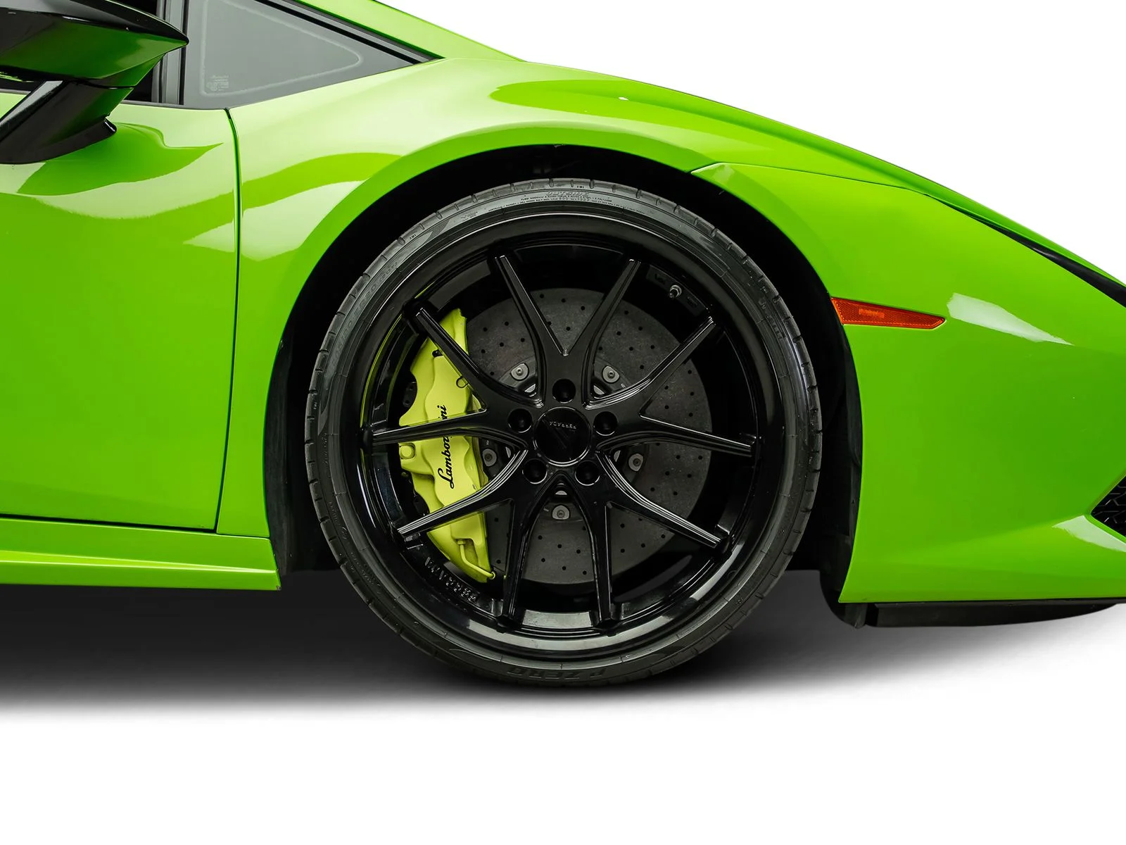 Used 2015 Green Lamborghini LP610-4 image 27
