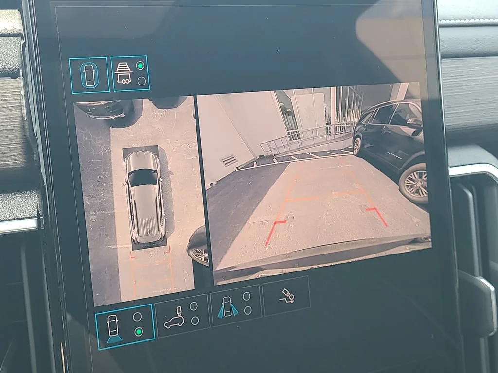 2026 GMC Acadia Denali - Photo 18