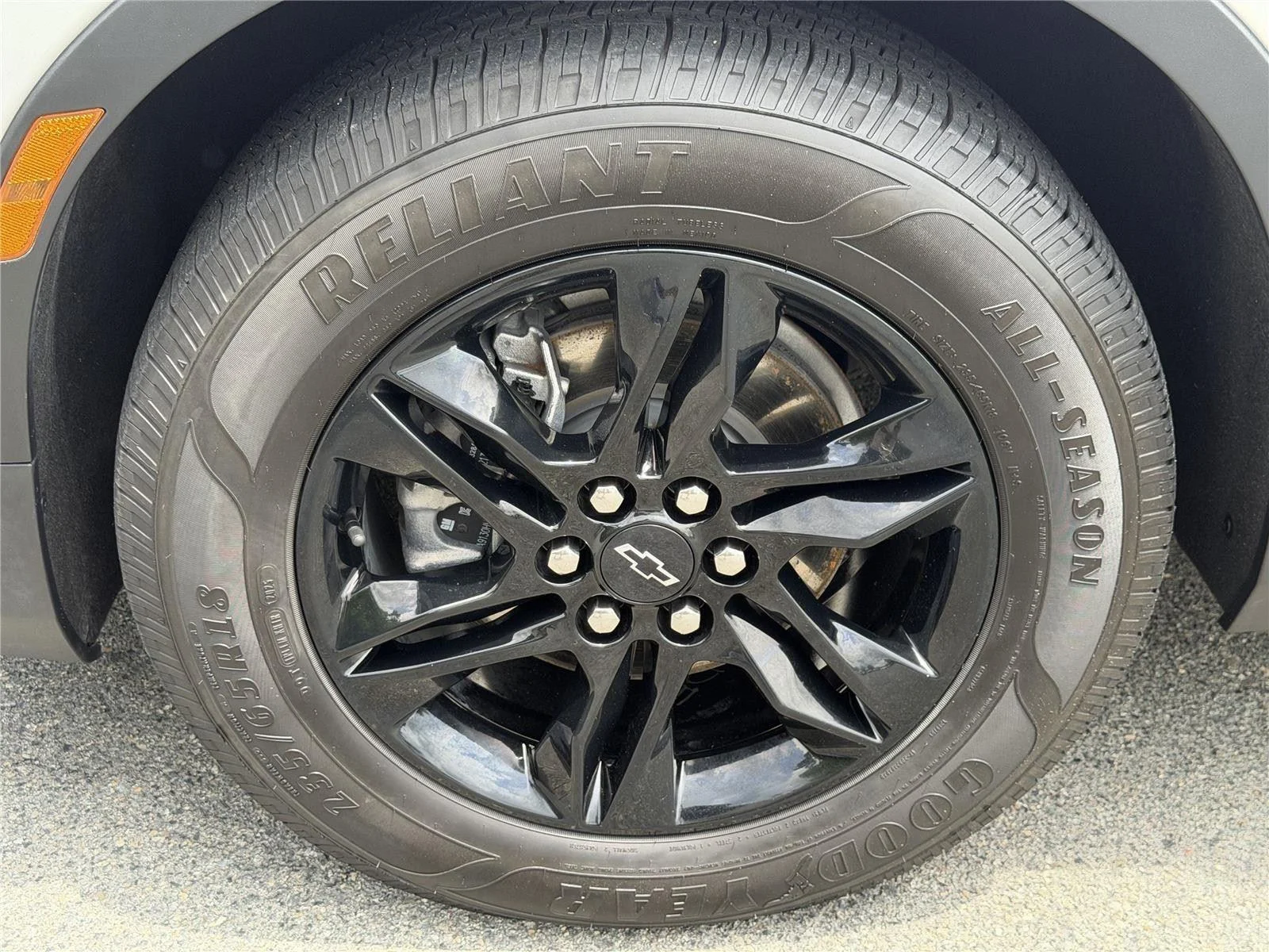 Used 2021 Silver Ice Metallic Chevrolet LT image 39