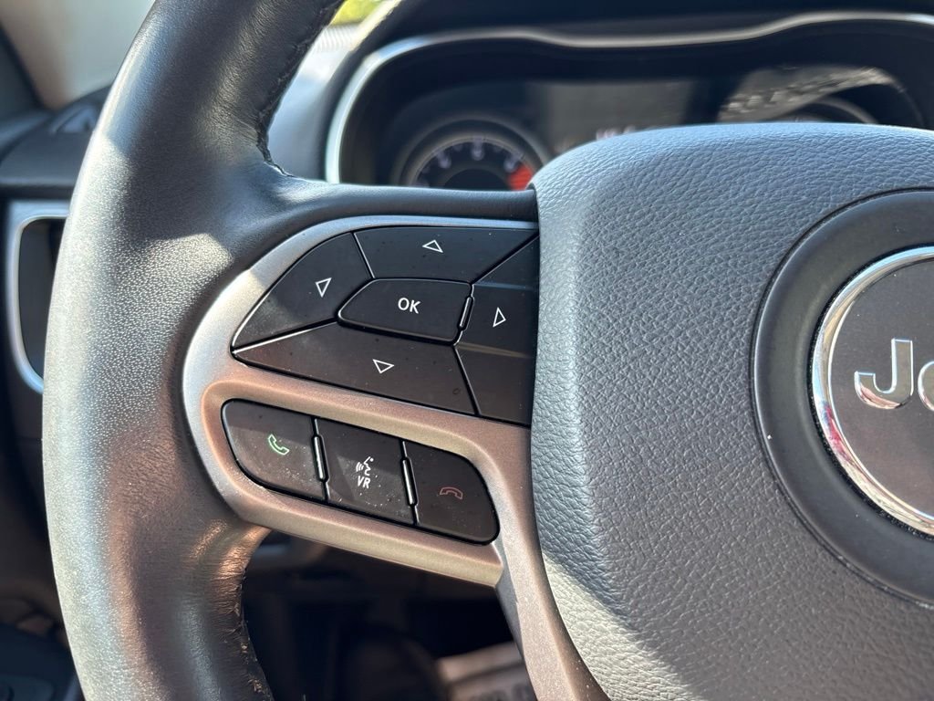 Used 2019 Black Jeep Latitude Plus image 20