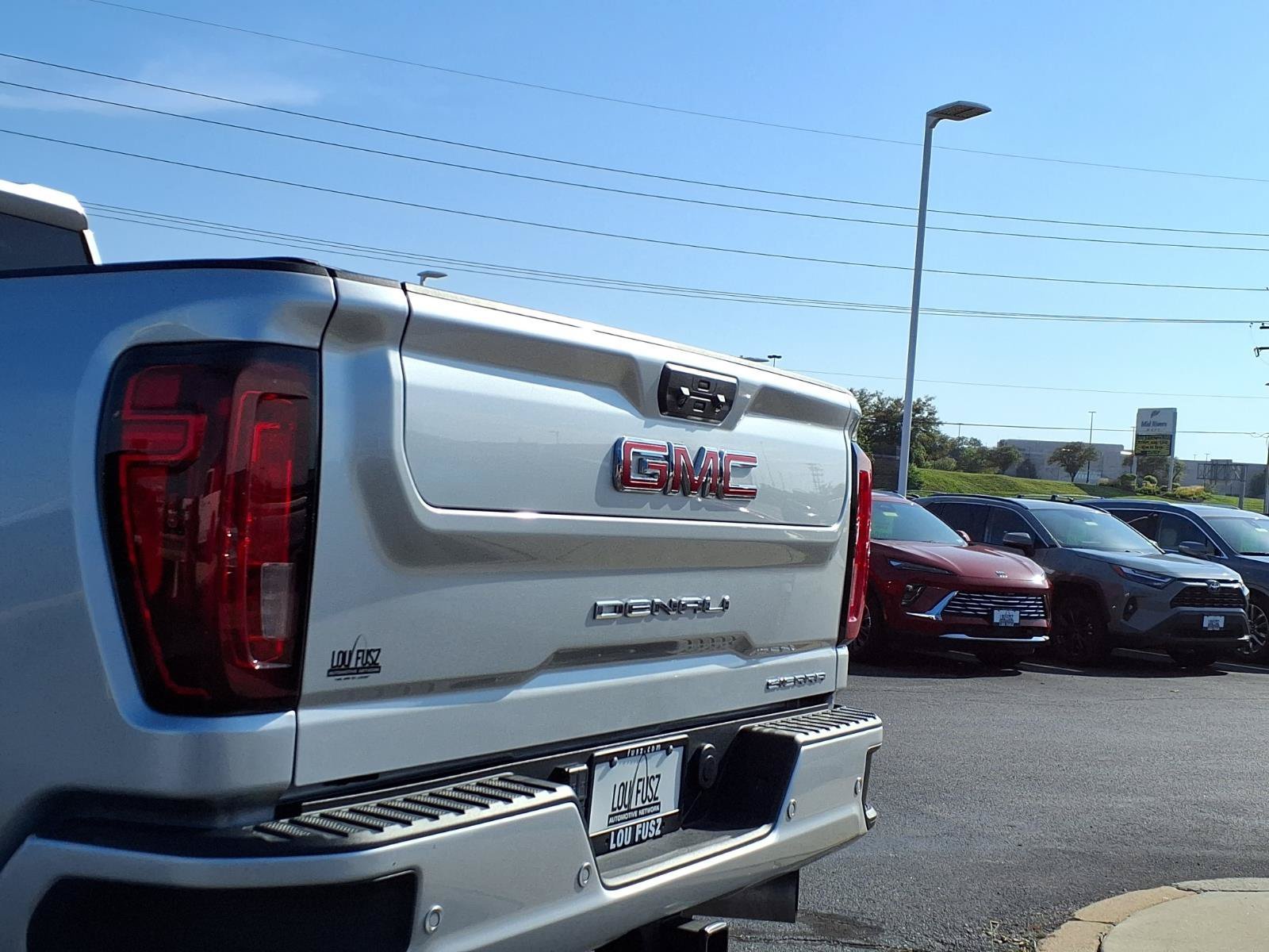 Used 2023 QUICKSILVER METALLIC GMC Denali image 25