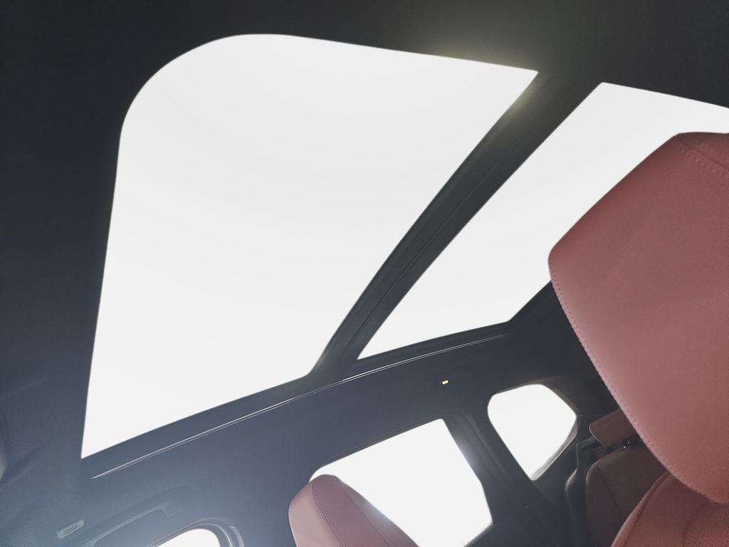 New 2026 Jet Black BMW xDrive28i image 15