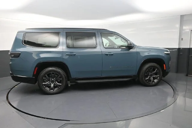 New 2026 Steel Blue Exterior Paint Jeep Limited Altitude image 9