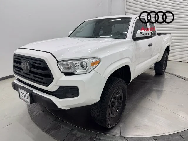 Used 2018 White Toyota SR image 40