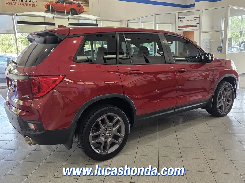 Used 2023 Red Honda EX-L AWD image 4