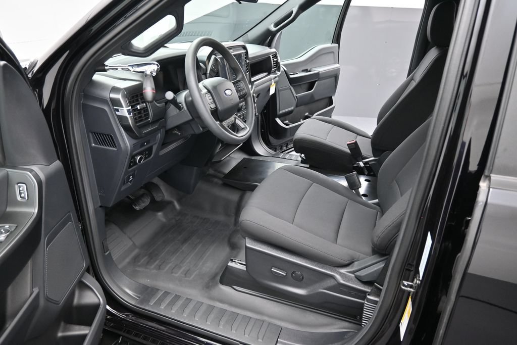 Used 2025 Black Metallic Ford XL image 11