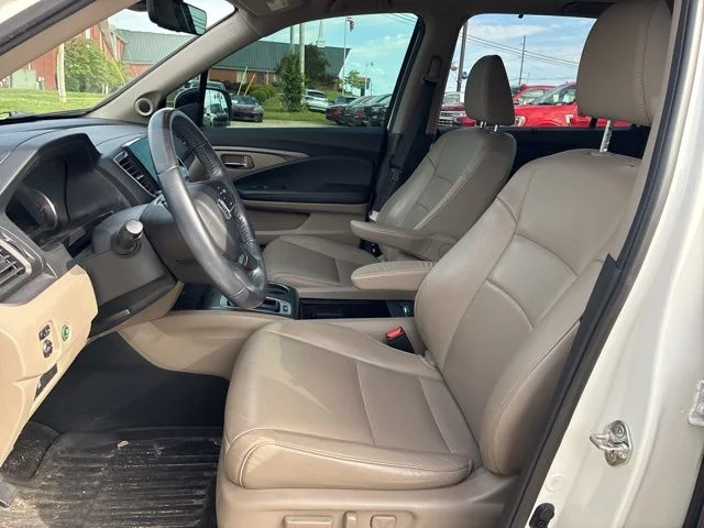 Used 2019 White Diamond Pearl Honda EX-L image 10