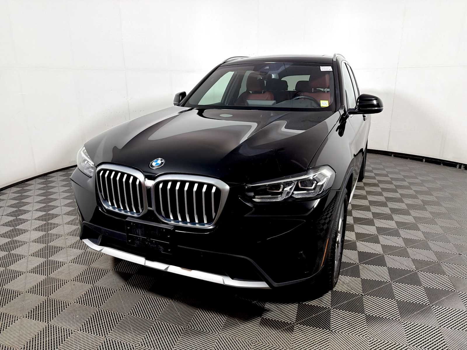 Used 2024 Jet Black BMW xDrive30i image 3