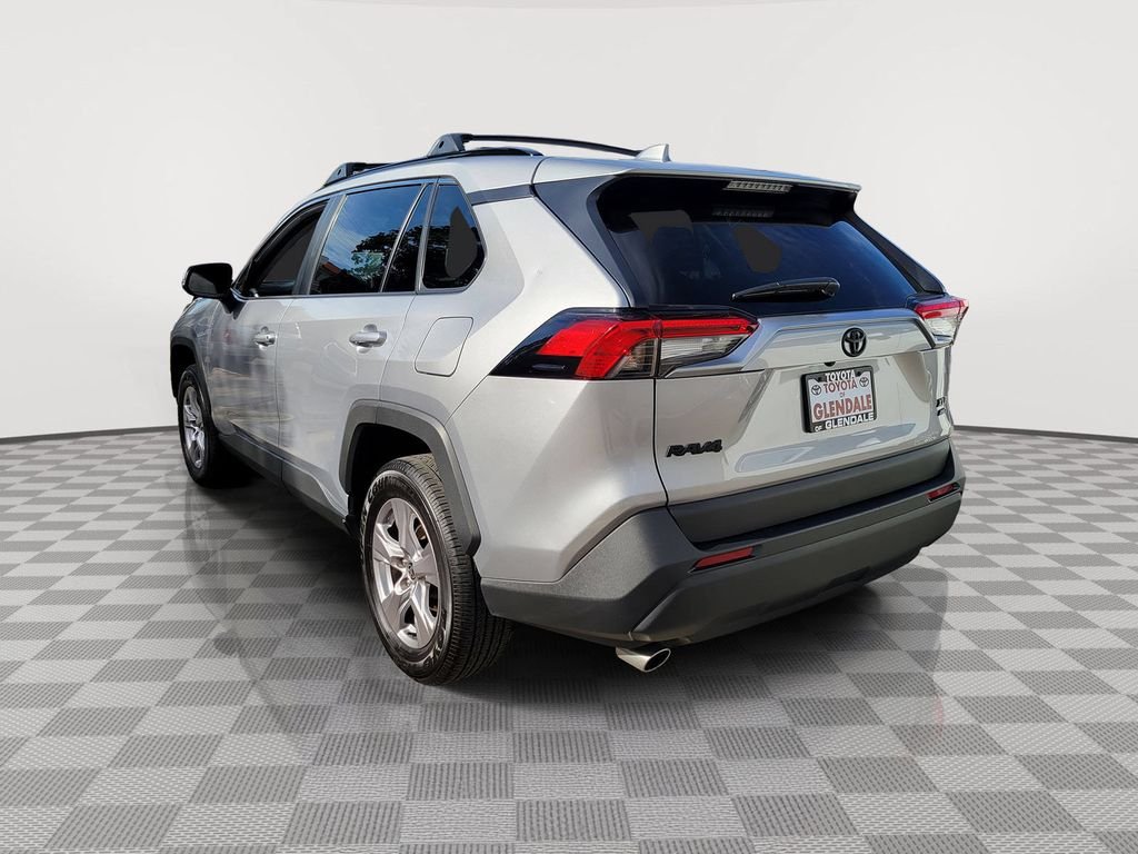 Used 2025 Silver Toyota XLE image 3