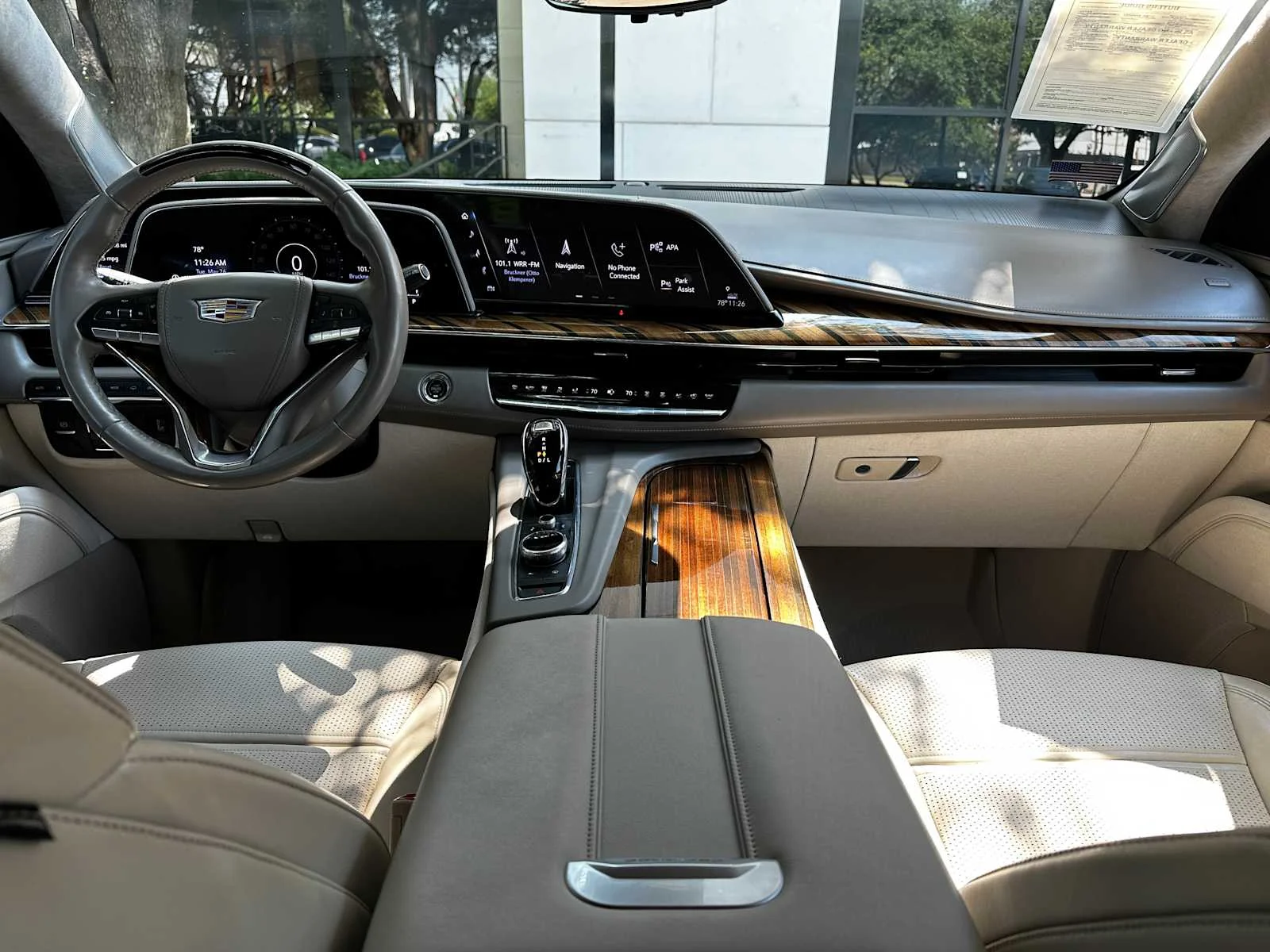 Used 2023 Crystal White Tricoat Cadillac Premium Luxury Platinum image 19