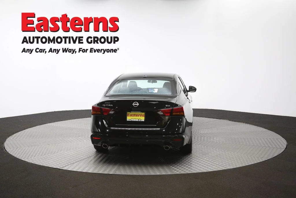 Used 2023 Black Nissan 2.5 SV image 36