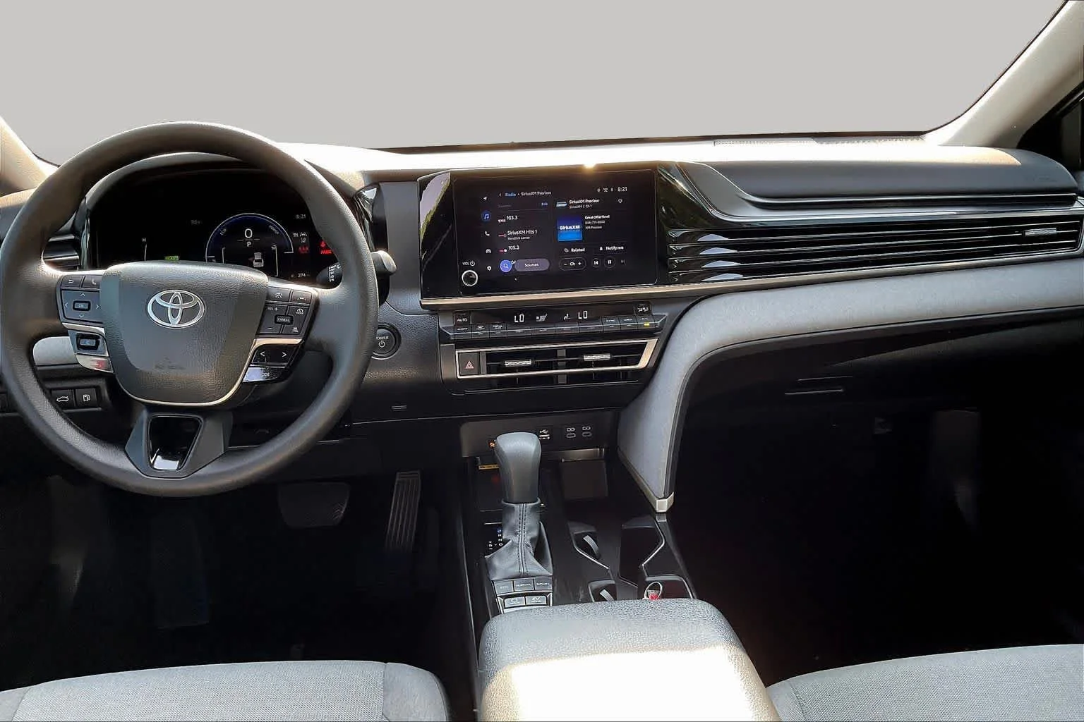 Used 2025 Ocean Gem Toyota LE image 7