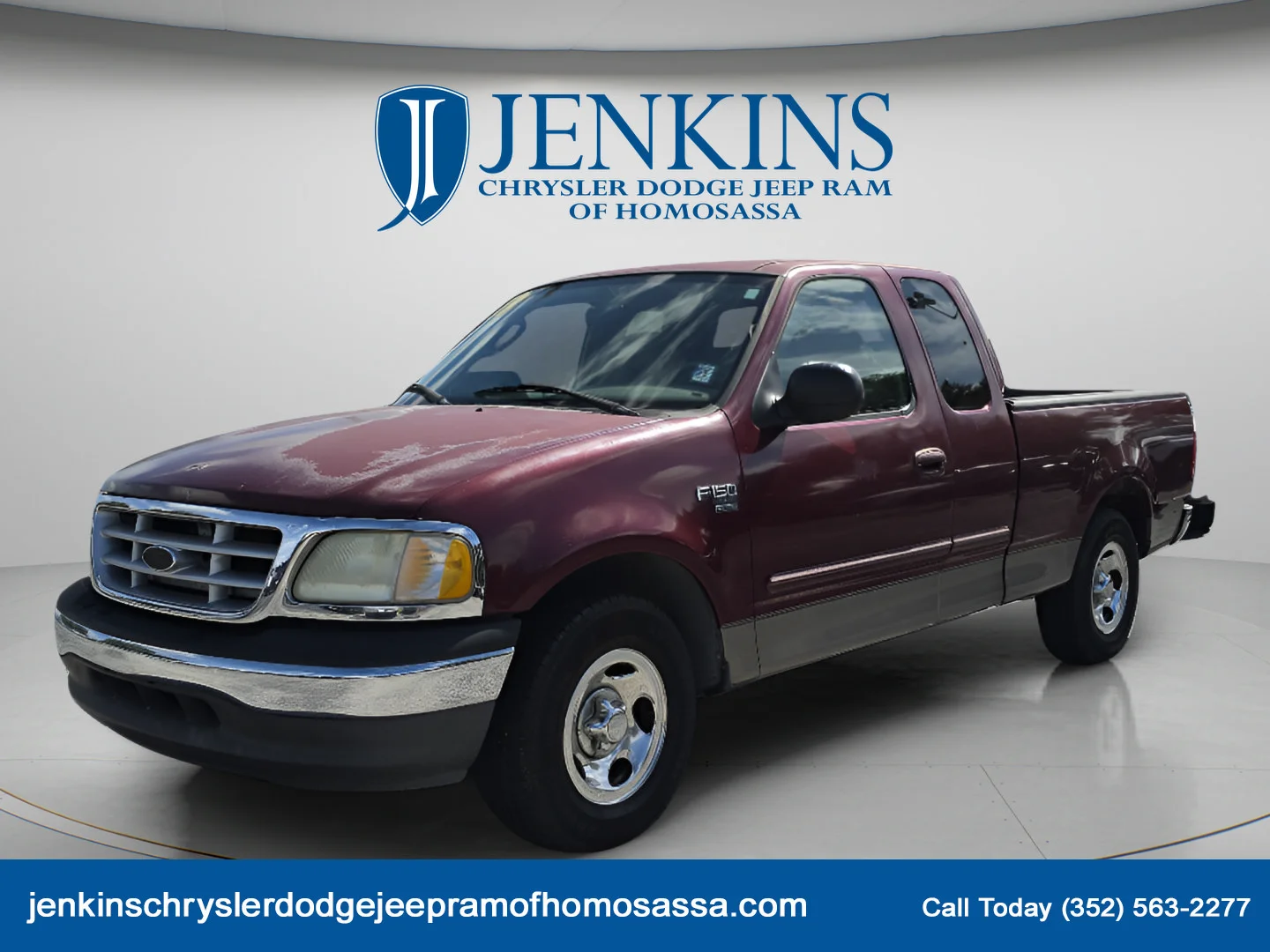 Used 2003 Red Ford  image 11