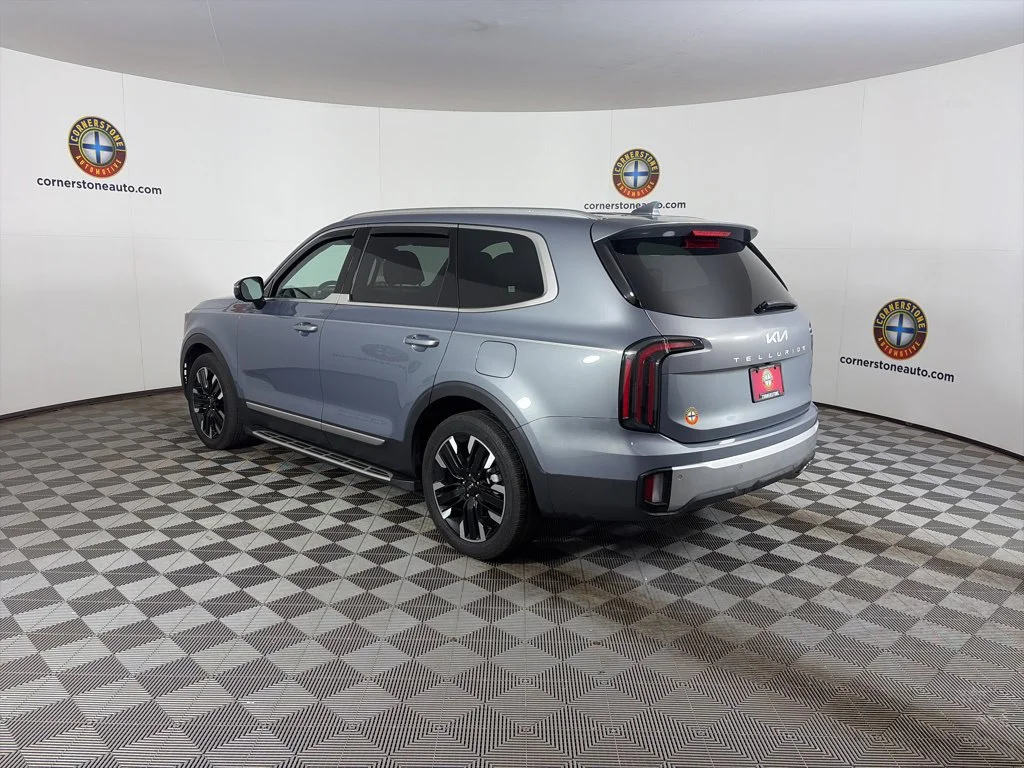 Used 2024 Silver Kia SX image 21