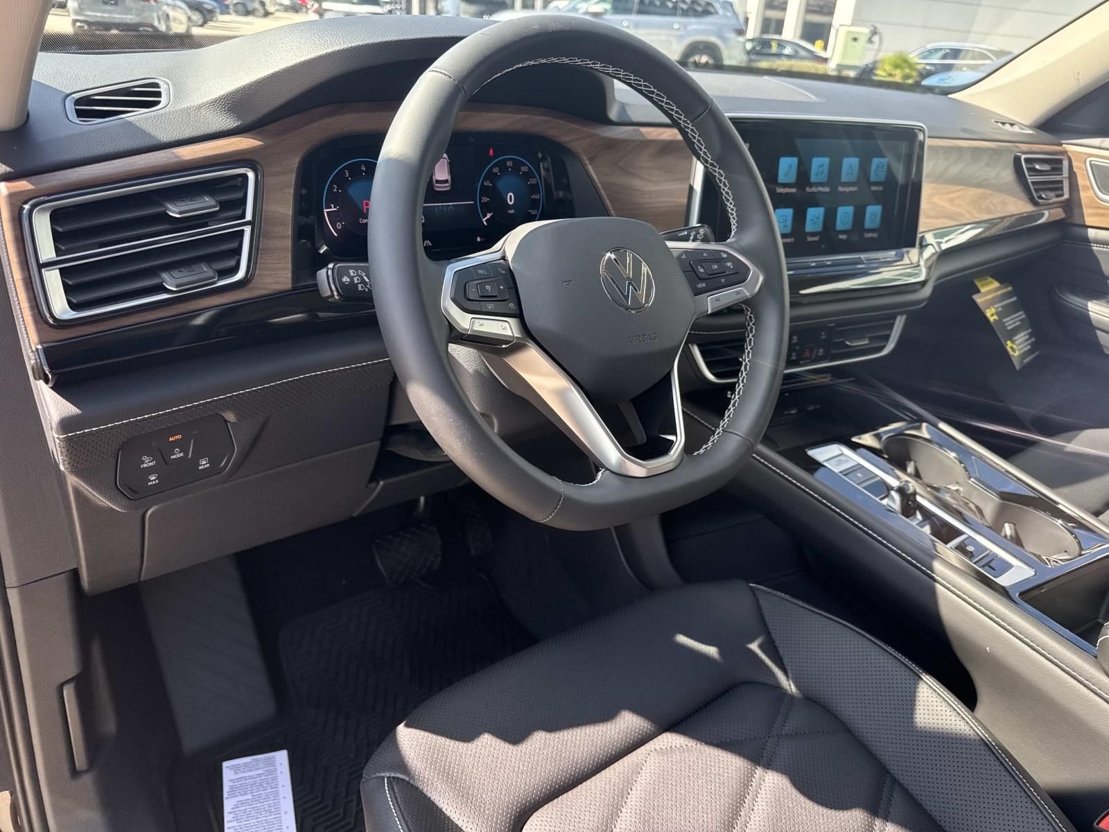 2026 Volkswagen Atlas SE w/Tech - Photo 12
