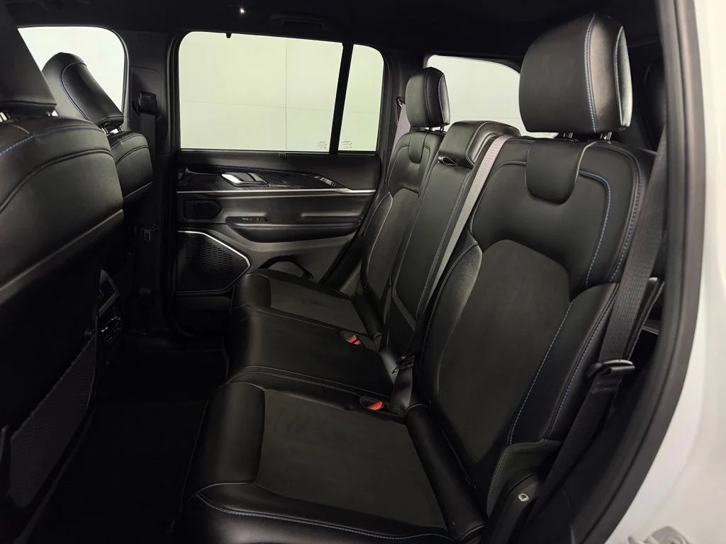 Used 2025 White Jeep Trailhawk 4xe image 20