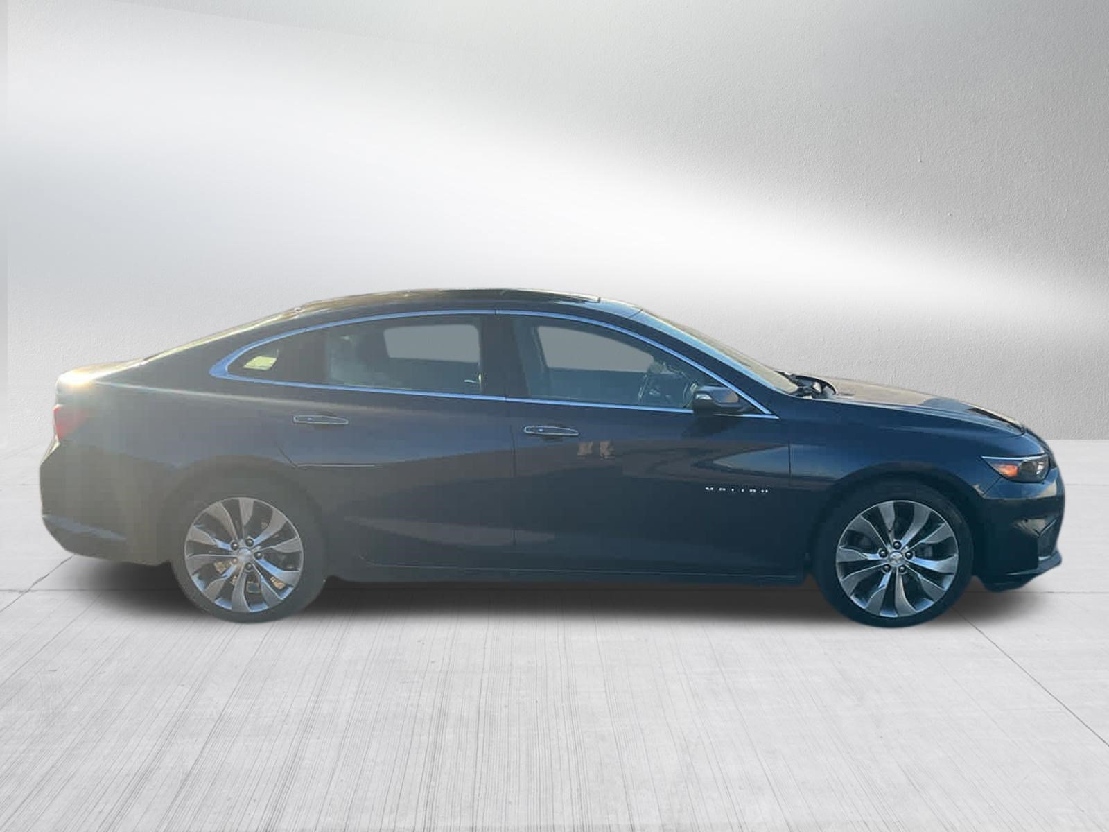 Used 2016 Chevrolet Malibu 2LZ Premier with VIN 1G1ZH5SX1GF237619 for sale in Brooklyn Center, Minnesota