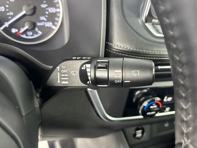 Used 2025 Silver Nissan SV image 9