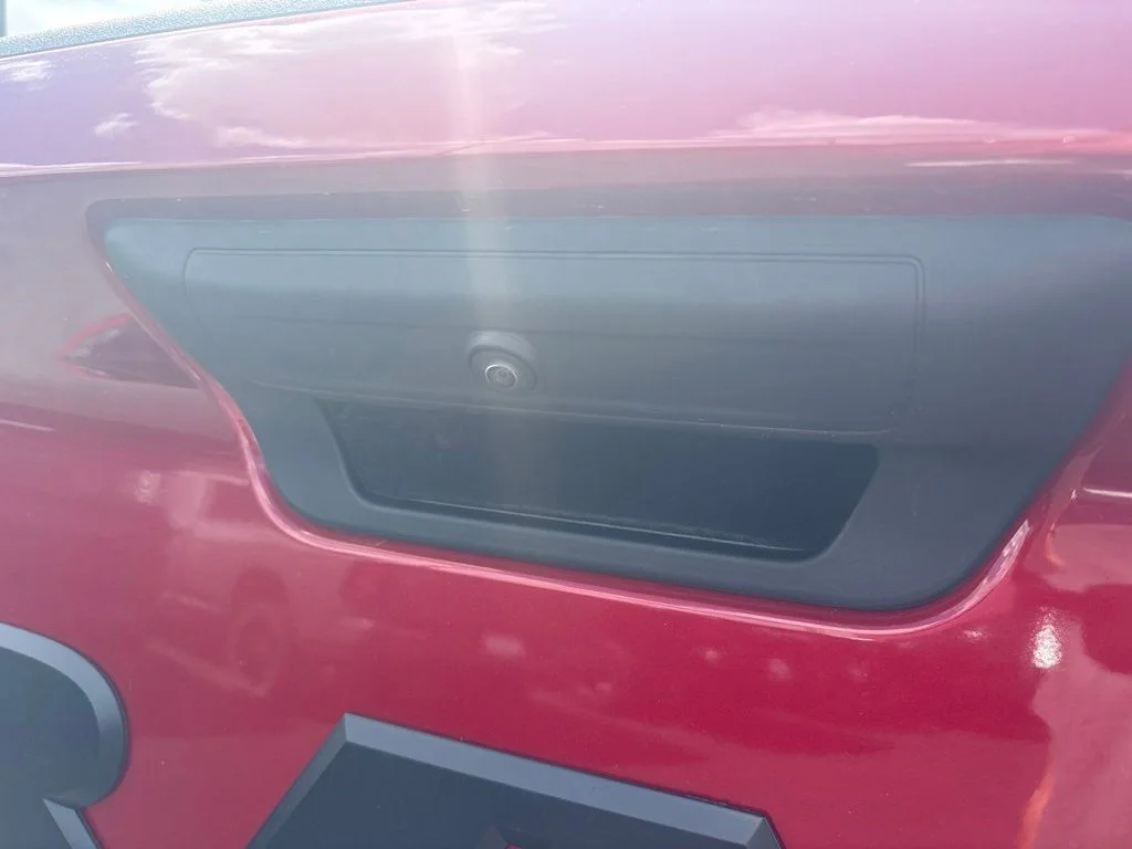 New 2026 Molten Red Pearl-Coat Exterior Paint RAM Black Express image 13