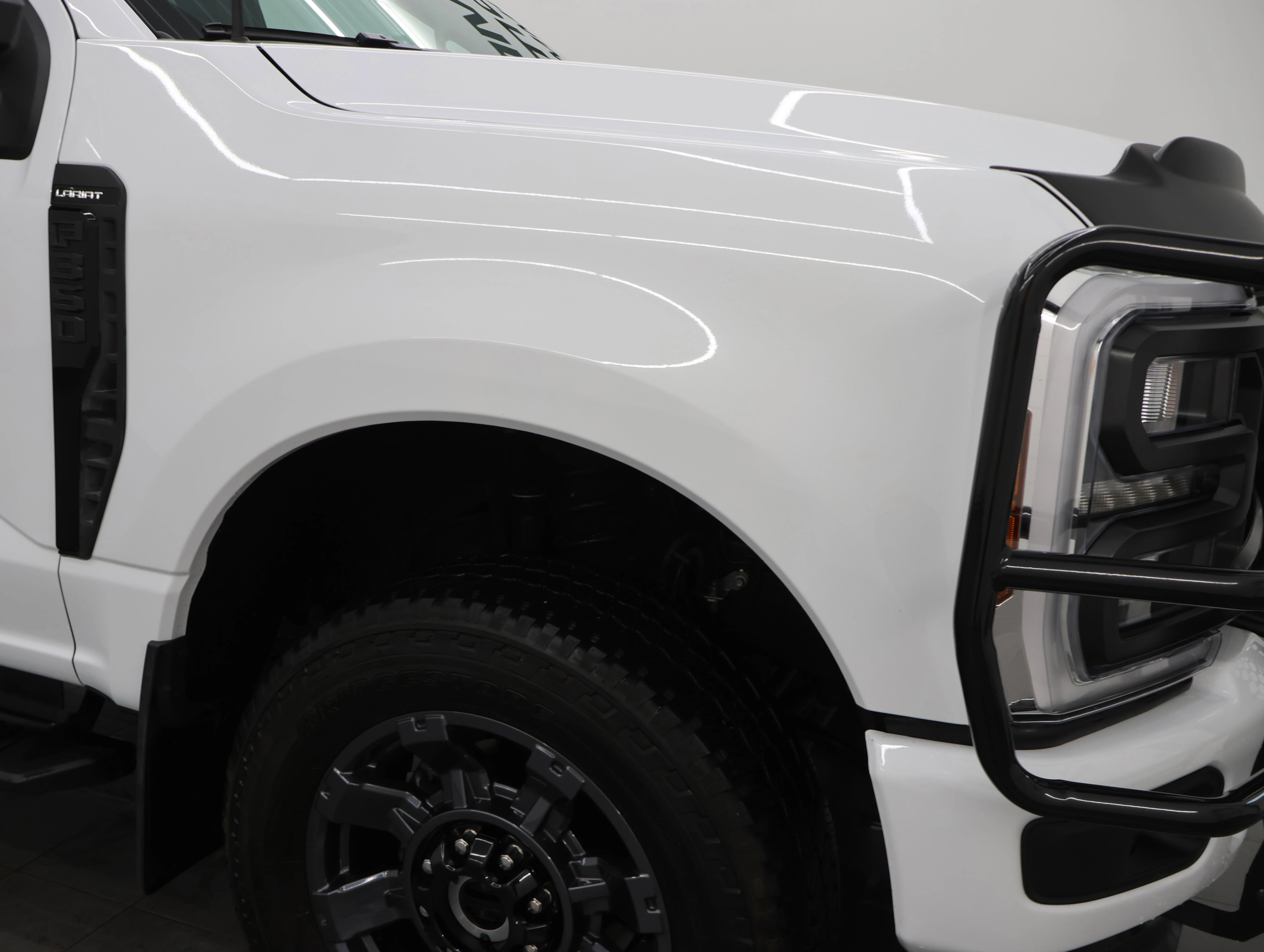 Used 2024 Oxford White Ford Lariat image 26