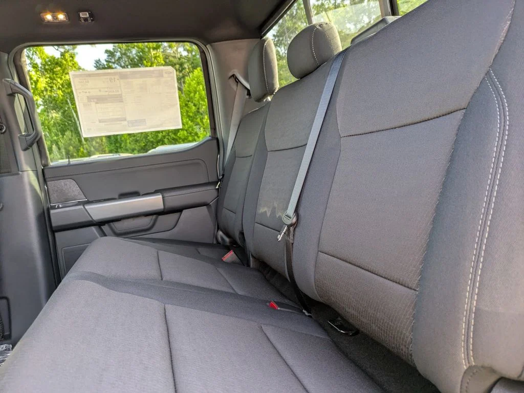 New 2026 Carbonized Gray Metallic Ford XLT image 13