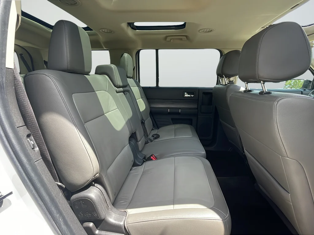 Used 2019 White Ford SEL image 25
